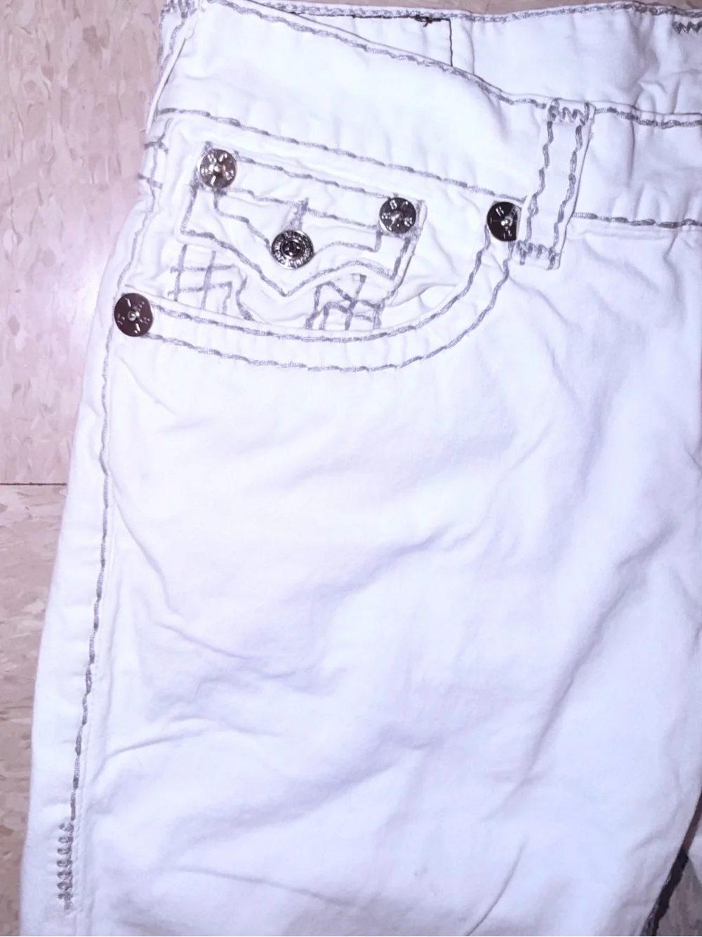True Religion*Ultra Rare*Cutoffs w/Flaps & Big T Stitching in Boi White/Grey 36